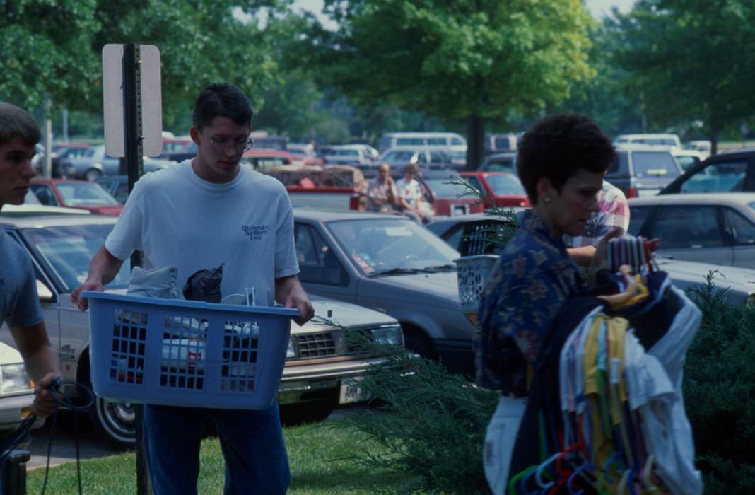 university of northern iowa, parking lot, UNI Special Collections & University Archives, laundry basket, uni, Schools and Education, Iowa History, Cedar Falls, IA, clothes, car, Families, Iowa, history of Iowa, Motorized Vehicles