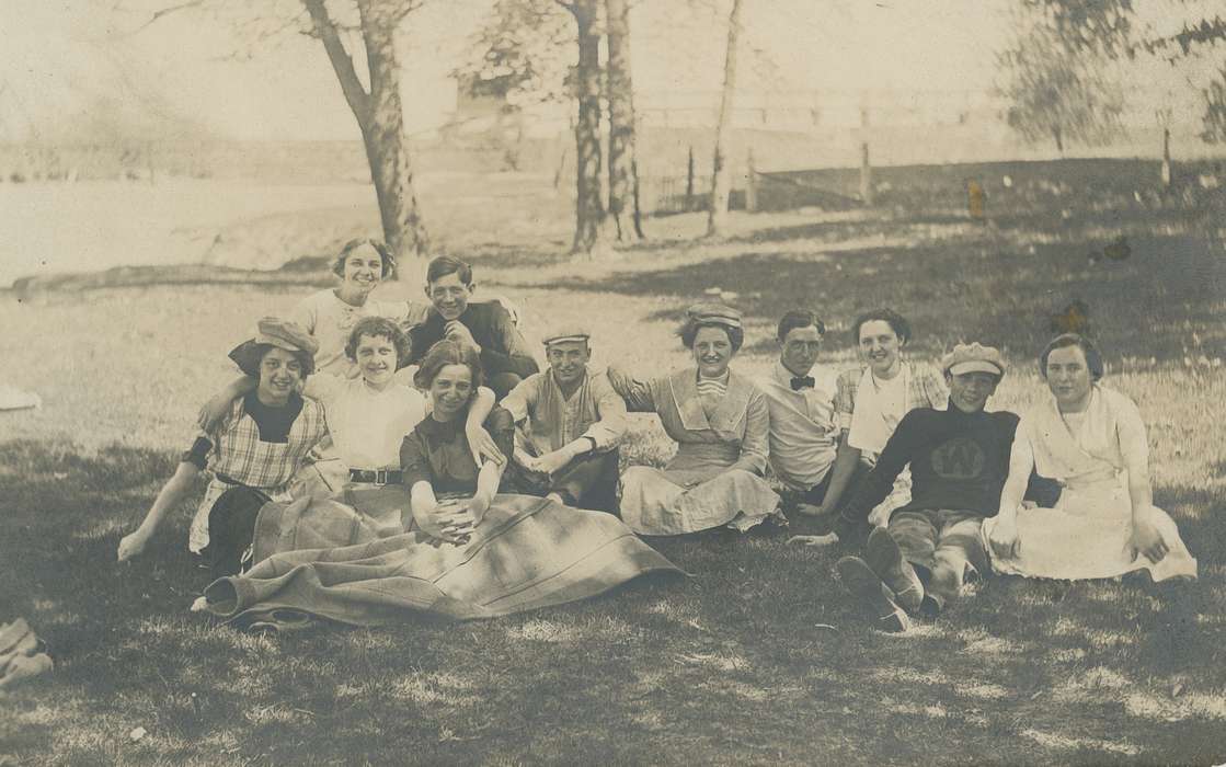 Leisure, Portraits - Group, friends, Meyer, Mary