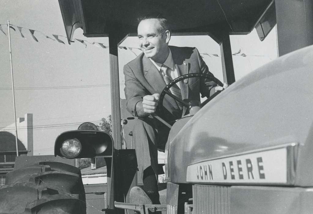 IA, governor, Farming Equipment, Black Hawk, historic, tractor, national cattle congress, United States, Portraits - Individual, Iowa, ia, Waterloo, cattle congress, robert ray, Photos, history, Grout Museum of History and Science