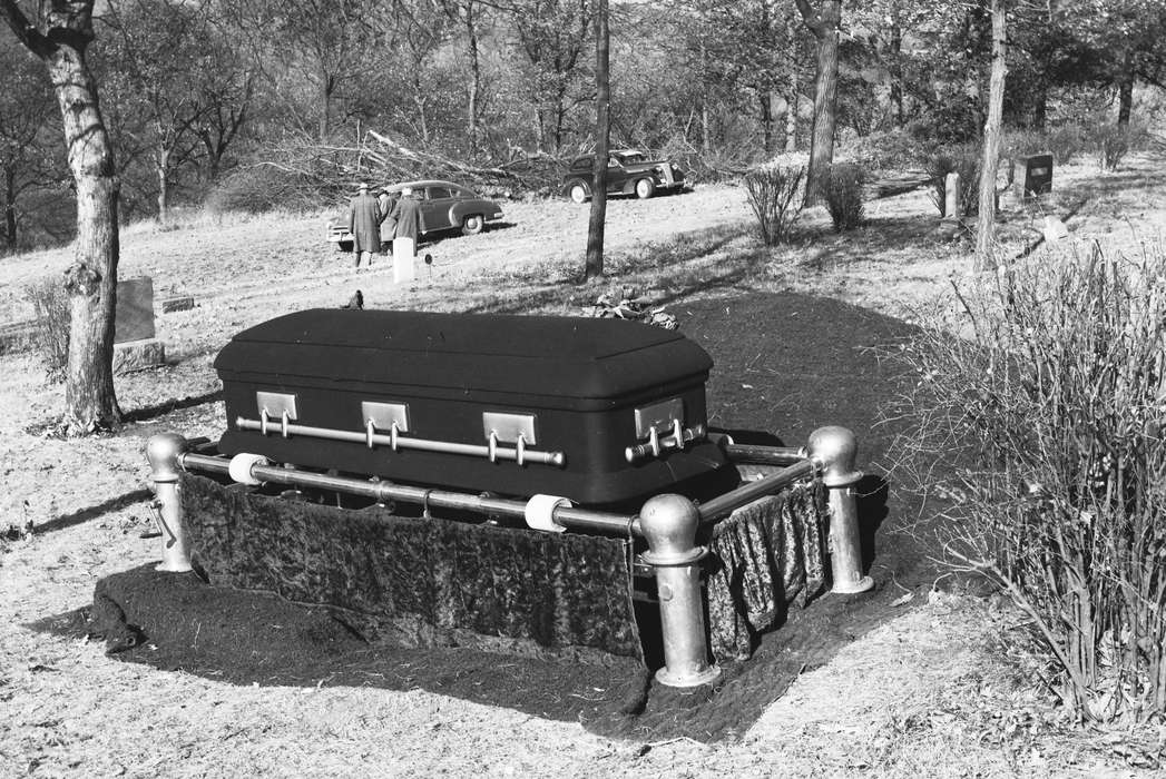 casket, death, United States, history, ia, Photos, Coon Rapids Enterprise, historic, Cemeteries and Funerals, Iowa, IA, gravestone, men, cars, Coon Rapids, Motorized Vehicles