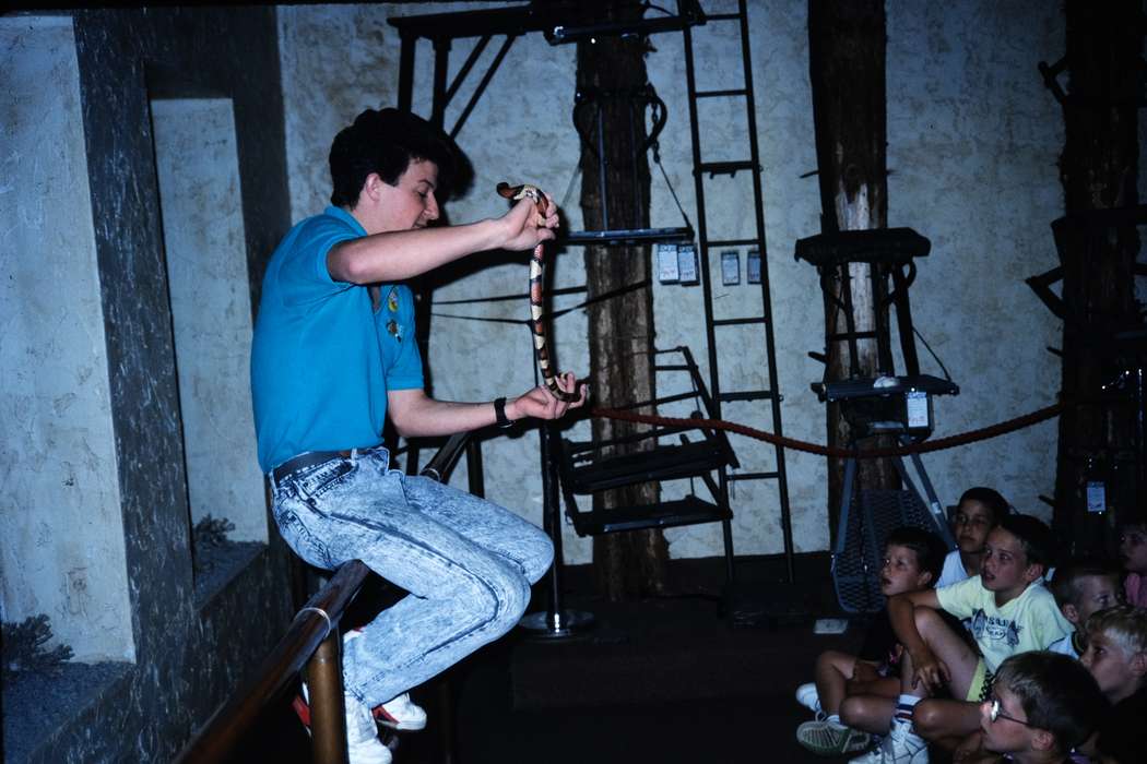 ia, second grade missouri trip, Schools and Education, Iowa, history, snake, Photos, Coon Rapids Enterprise, Children, missouri trip, historic, United States, MO, school trip