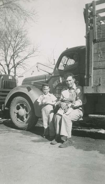overalls, Labor and Occupations, Cities and Towns, Portraits - Group, Motorized Vehicles, Children, Families, truck, Coon Rapids Enterprise, shoe