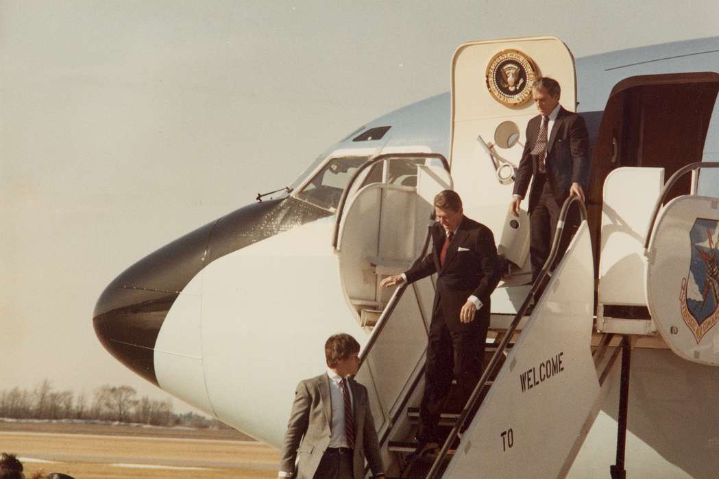 IA, airplane, reagan, Black Hawk, historic, Iowa, national cattle congress, Portraits - Group, United States, president reagan, ia, president, Waterloo, cattle congress, Photos, history, Grout Museum of History and Science