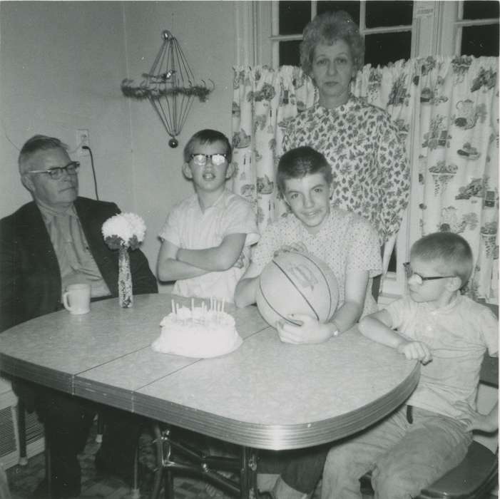 birthday cake, grandparents, dining set, Iowa History, Families, Iowa, Council Bluffs, IA, Henderson, Dan, birthday, history of Iowa, Children
