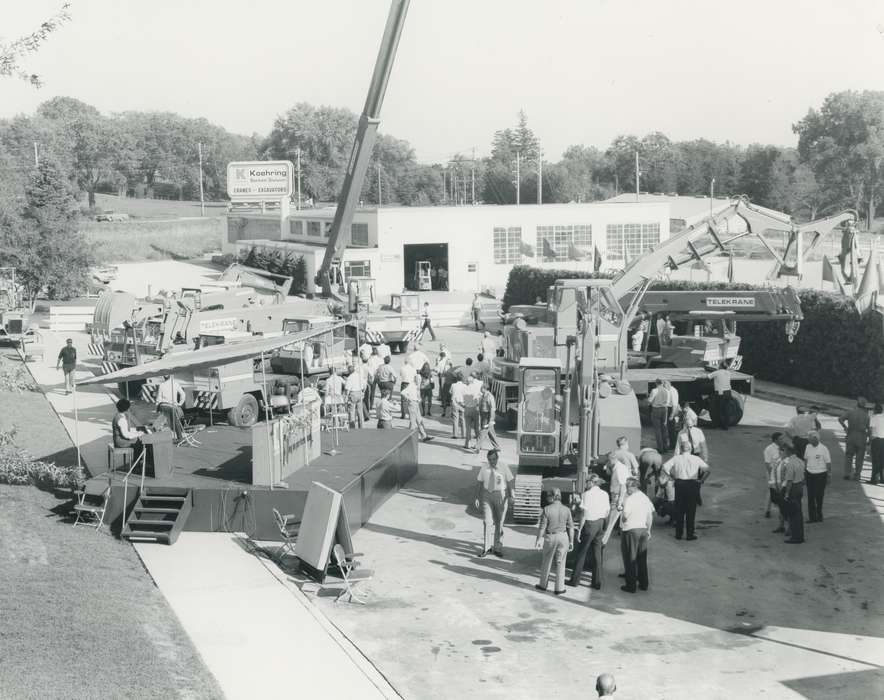 crane, Aerial Shots, excavator, Iowa, Waverly Public Library, Motorized Vehicles, correct date needed, Iowa History, koehring crane, history of Iowa, Businesses and Factories, Cities and Towns, Labor and Occupations