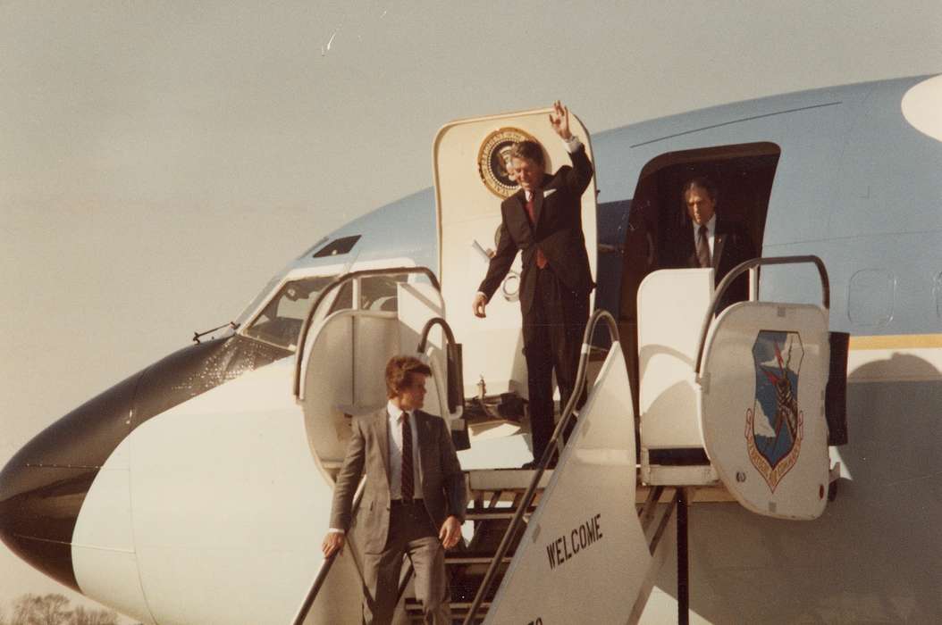 IA, airplane, reagan, Black Hawk, historic, Iowa, national cattle congress, Portraits - Group, United States, president reagan, ia, president, Waterloo, cattle congress, Photos, history, Grout Museum of History and Science