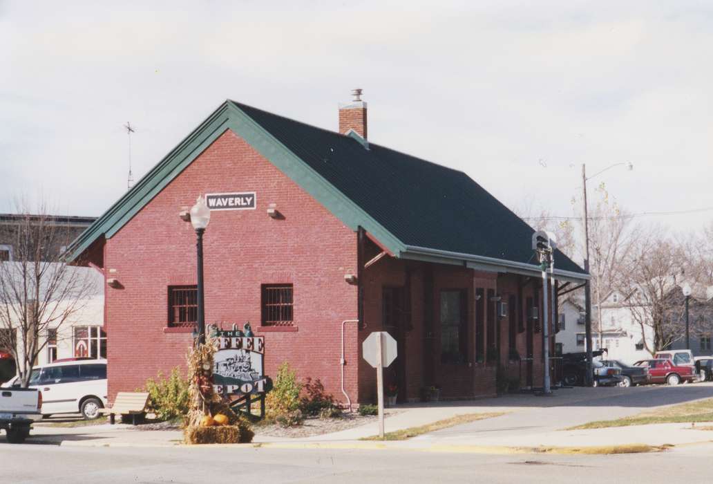 Train Stations, Waverly Public Library, history of Iowa, Cities and Towns, Iowa, correct date needed, coffee shop, Iowa History, Waverly, IA, Businesses and Factories