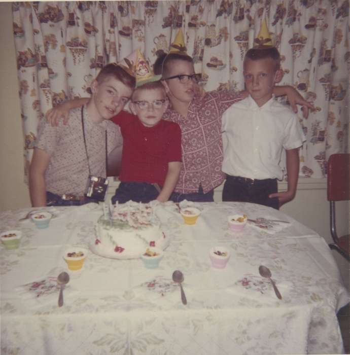 brothers, birthday cake, Council Bluffs, IA, Children, Iowa History, Families, birthday, Henderson, Dan, Iowa, birthday party, boy, history of Iowa