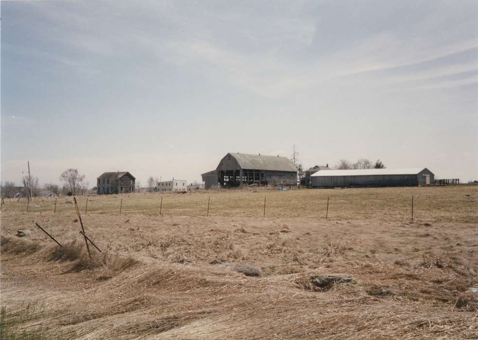 Waverly, IA, Iowa, Waverly Public Library, Homes, Iowa History, history of Iowa, prairie, Landscapes, old barn, Farms, Barns