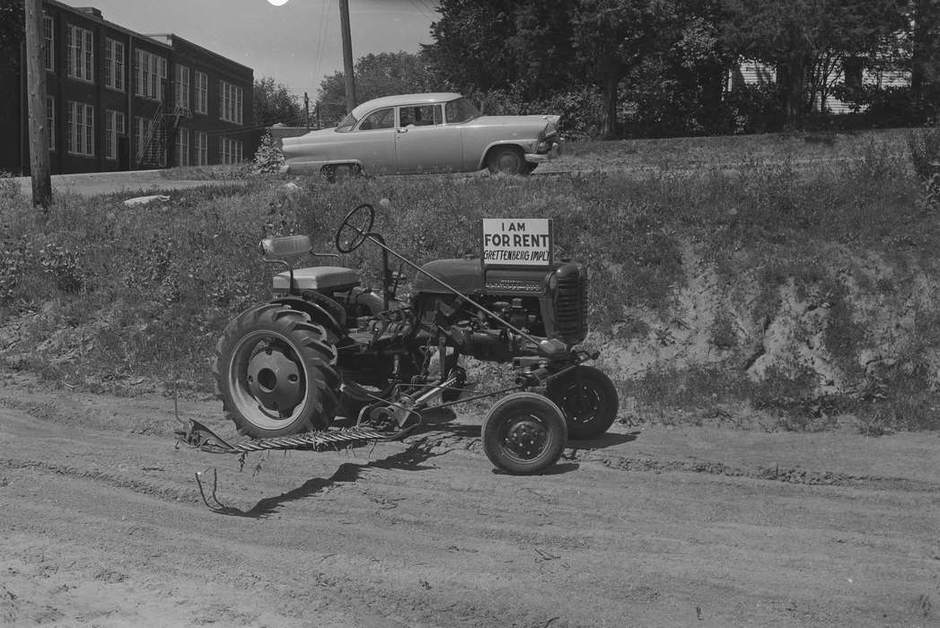ia, for rent, car, Iowa, history, IA, Coon Rapids, Photos, Coon Rapids Enterprise, historic, tractor, United States, Farming Equipment