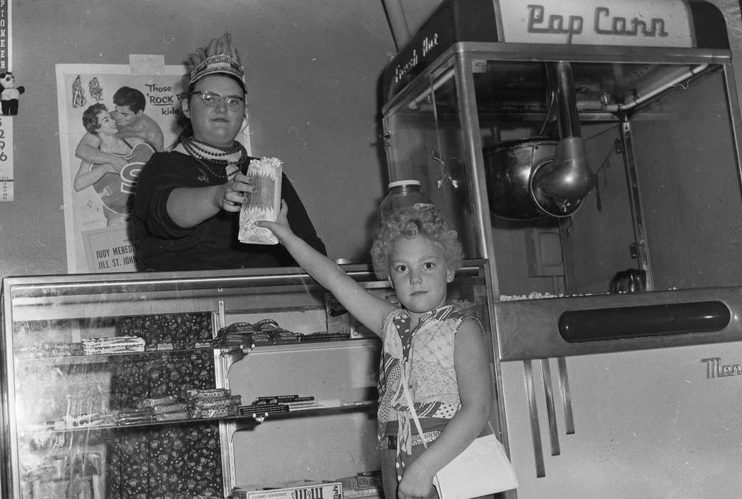 costume, stereotype of native american, Food and Meals, United States, history, ia, Entertainment, Photos, Children, popcorn stand, Coon Rapids Enterprise, historic, Iowa, IA, snack, Coon Rapids, popcorn
