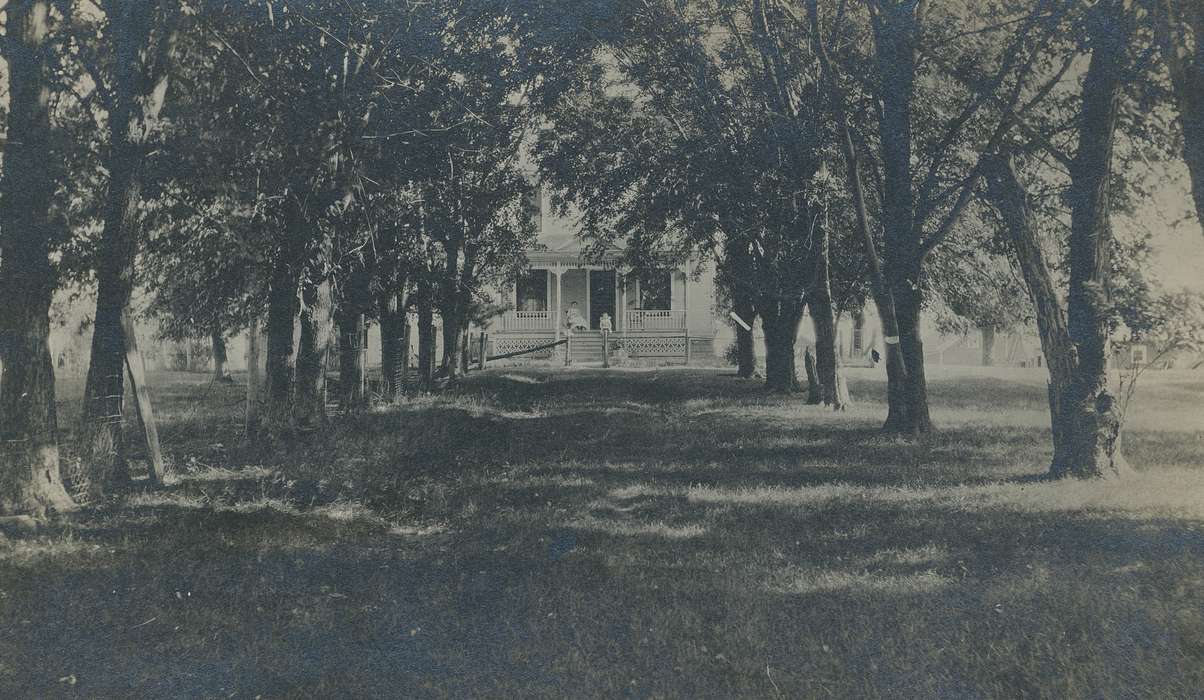 front yard, Landscapes, front porch, Homes, Children, Meyer, Sarah, Leisure, Portraits - Group, Iowa, Iowa History, Waverly, IA, Families, history of Iowa, farm house