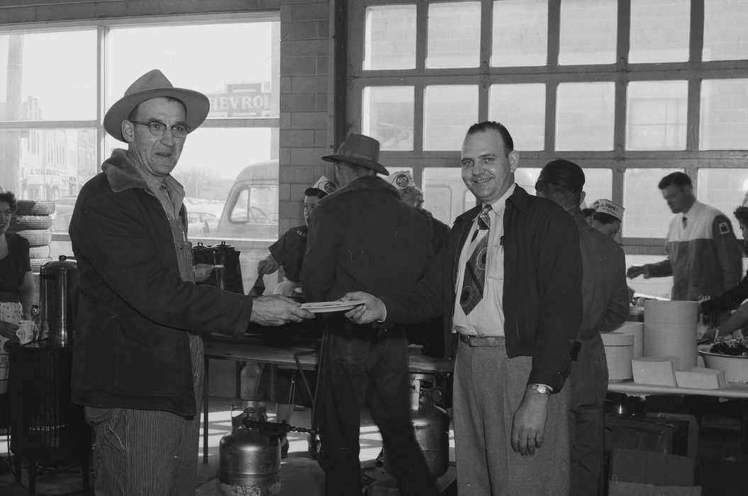 ia, workers, Civic Engagement, Iowa, history, IA, Coon Rapids, Photos, Coon Rapids Enterprise, Portraits - Group, historic, Food and Meals, United States, pancakes