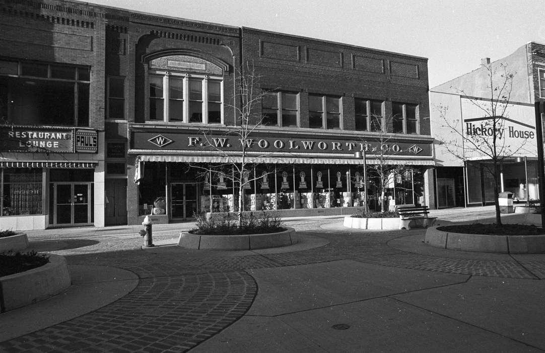 Cities and Towns, store, Ottumwa, IA, Businesses and Factories, Iowa History, Iowa, pedestrian mall, history of Iowa, Lemberger, LeAnn