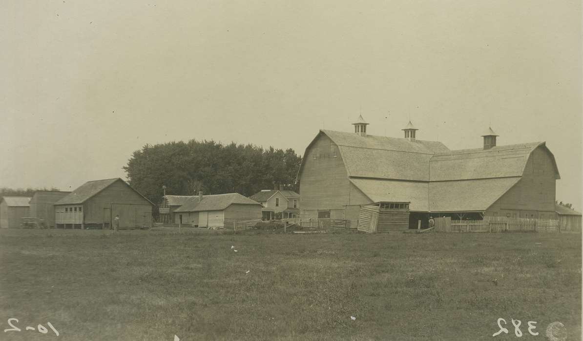 Farms, field, Iowa History, Meyers, Peggy, West Liberty, IA, Barns, correct date needed, chimney, Iowa, history of Iowa, fence