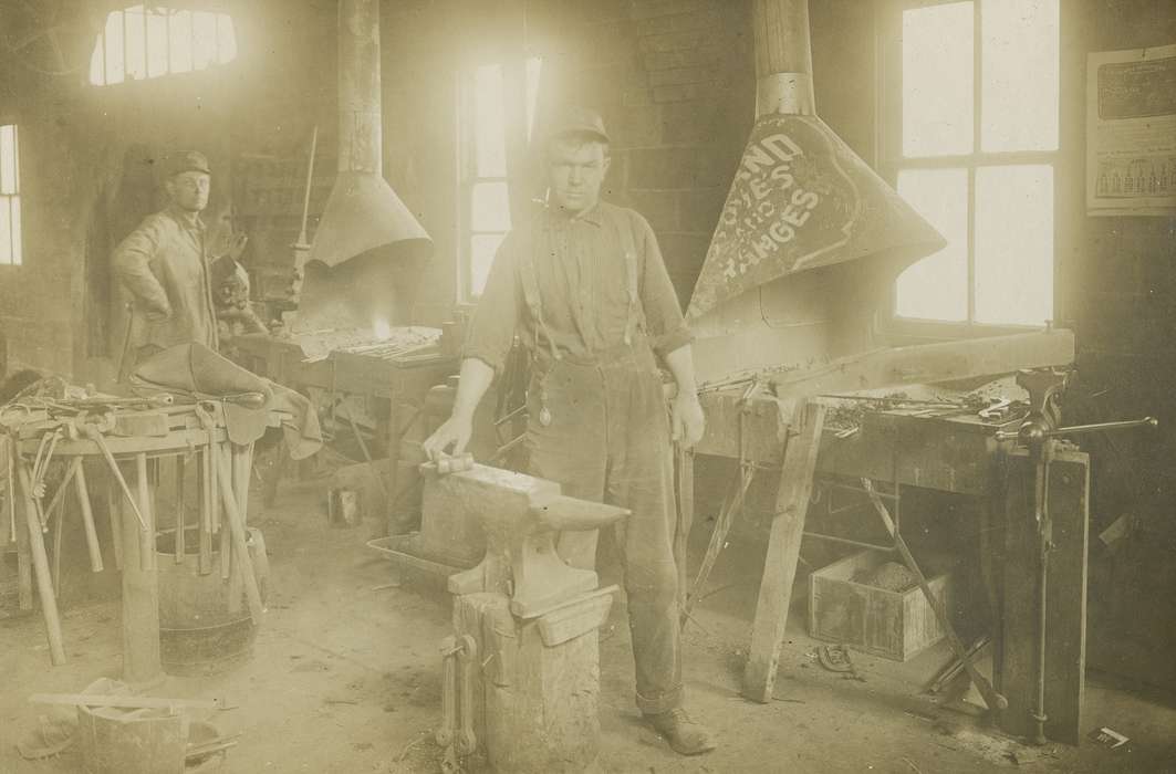 suspenders, Labor and Occupations, correct date needed, Businesses and Factories, Cities and Towns, anvil, Portraits - Group, blacksmith, Coon Rapids Enterprise, forge