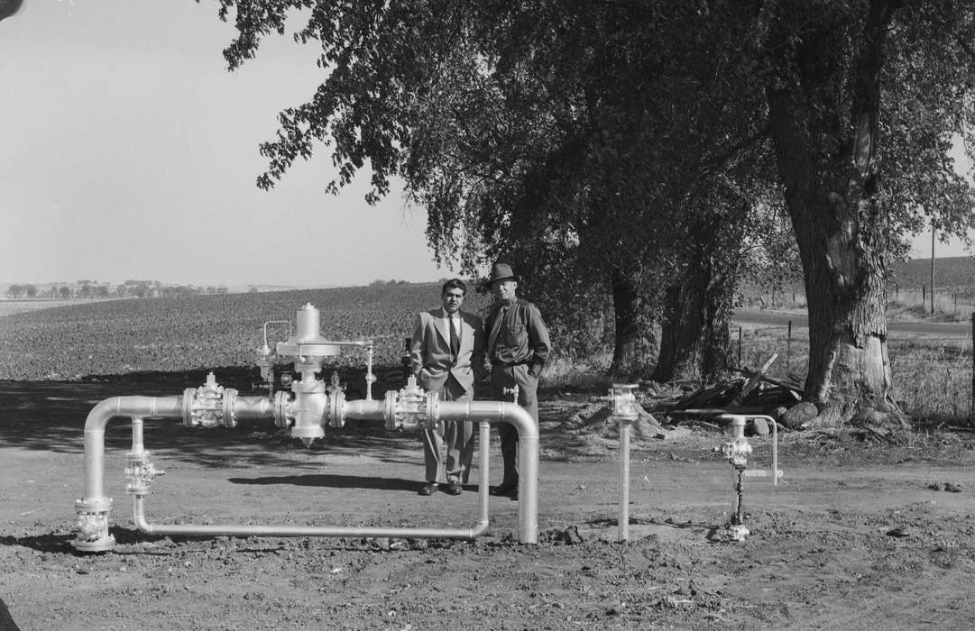 ia, Iowa, history, IA, United States, Coon Rapids, Photos, Coon Rapids Enterprise, Portraits - Group, historic, gas