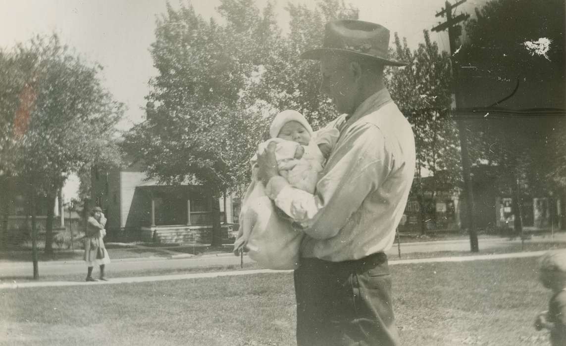 Cities and Towns, Iowa History, history of Iowa, father, Iowa, IA, baby, LeQuatte, Sue, Children