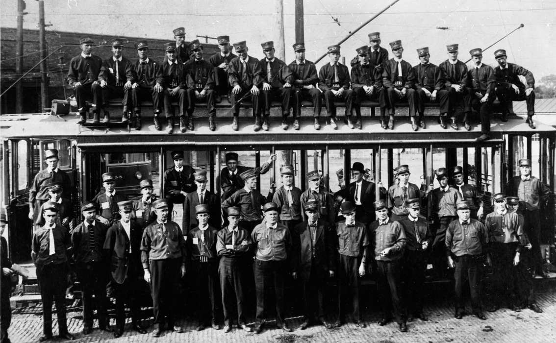Iowa History, Lemberger, LeAnn, history of Iowa, Labor and Occupations, driver, Businesses and Factories, Portraits - Group, trolley, Ottumwa, IA, Iowa