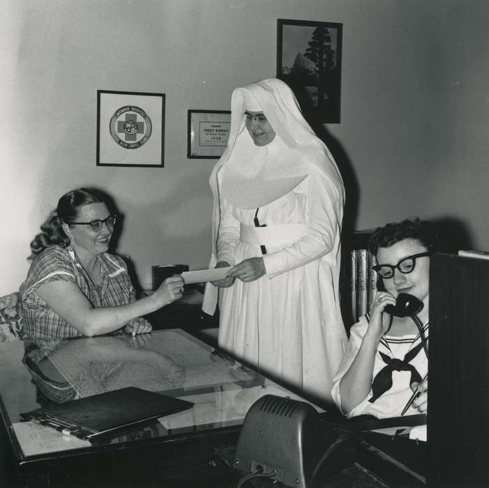 glasses, Hospitals, desk, nun, correct date needed, photo frame, women, Waverly Public Library, Iowa History, Waverly, IA, Portraits - Group, Iowa, medical chart, history of Iowa, Labor and Occupations