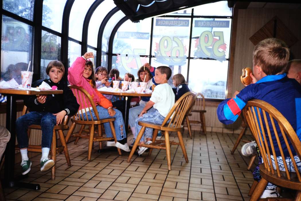 ia, school trip, second grade missouri trip, Iowa, history, restaurant, Photos, Coon Rapids Enterprise, Portraits - Group, Children, Food and Meals, missouri trip, United States, historic, MO, field trip