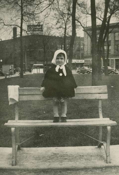 bench, Children, Main Streets & Town Squares, history of Iowa, Portraits - Individual, Fischels, Jackie, Iowa, Cities and Towns, Iowa History, park, Waterloo, IA