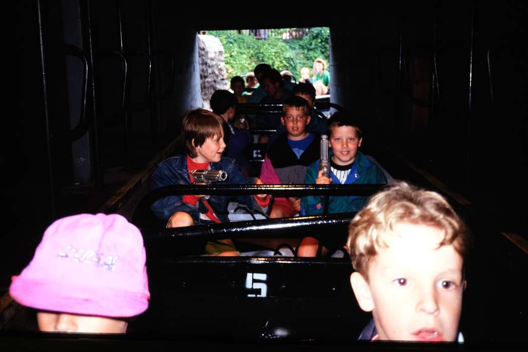 ia, second grade missouri trip, Iowa, history, field trip, Photos, MO, Coon Rapids Enterprise, Children, missouri trip, historic, United States, amusement park ride, Motorized Vehicles, school trip