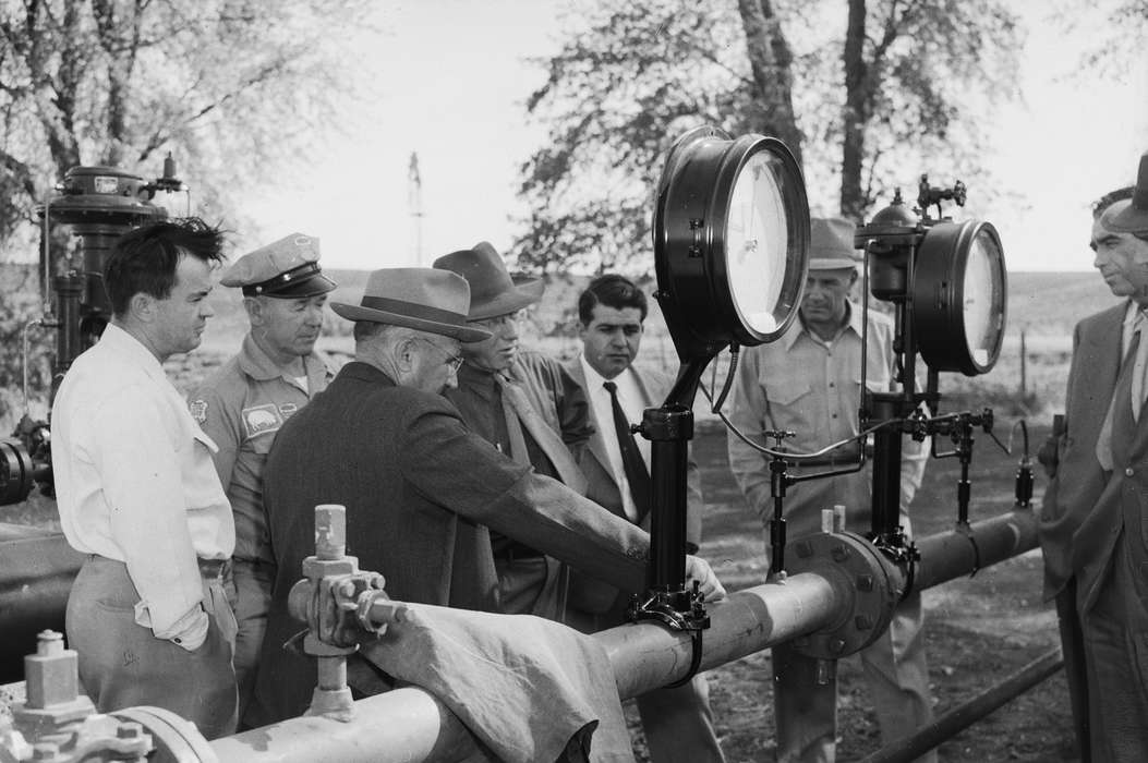 Labor and Occupations, ia, Iowa, history, IA, United States, Coon Rapids, Photos, Coon Rapids Enterprise, historic, gas