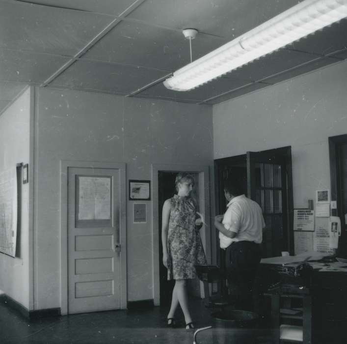 fluorescent light fixture, Iowa History, dress, Waverly Public Library, Iowa, door, history of Iowa