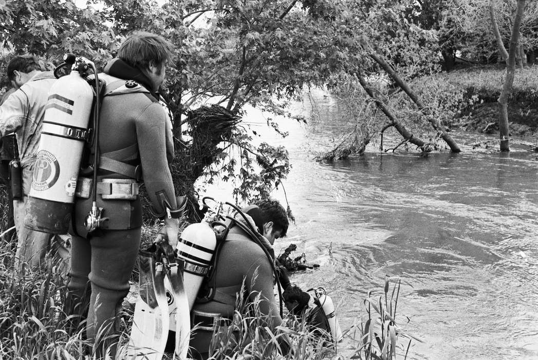 Lakes, Rivers, and Streams, Coon Rapids, Coon Rapids Enterprise, diver, Iowa, historic, United States, Labor and Occupations, ia, history, Photos, IA