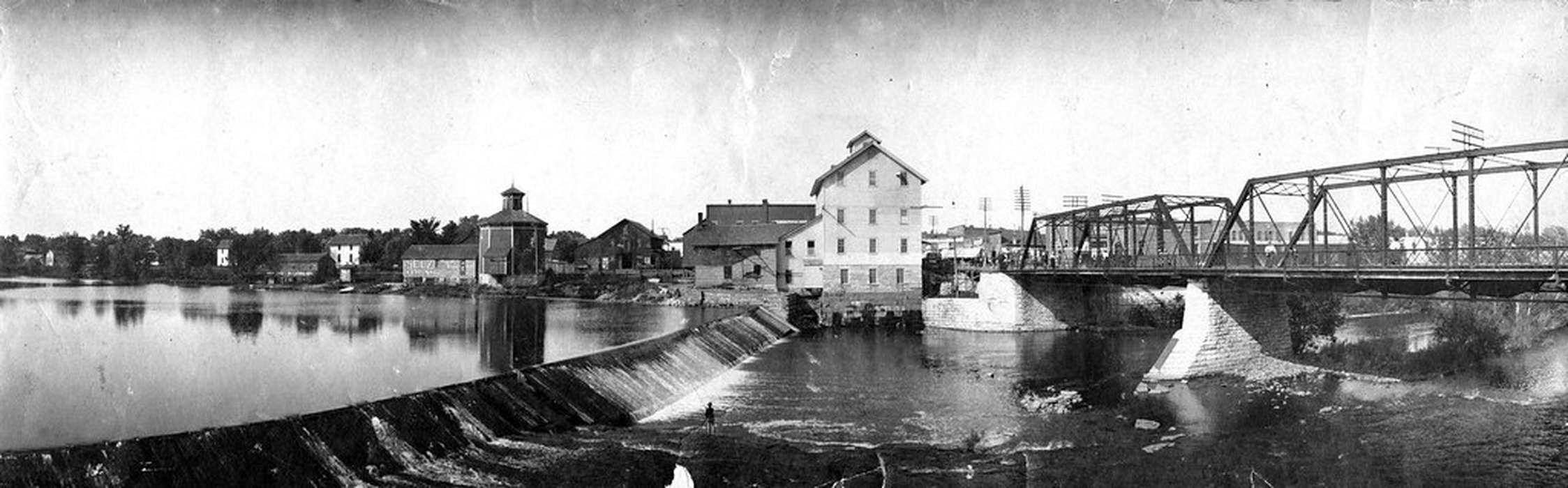 Businesses and Factories, Lakes, Rivers, and Streams, iron bridge, Rahmiller, Ryan, history, Photos, Iowa, IA, mill, Charles City, cedar river, United States, ice house, ia, historic, Landscapes, dam, fishing, Floyd