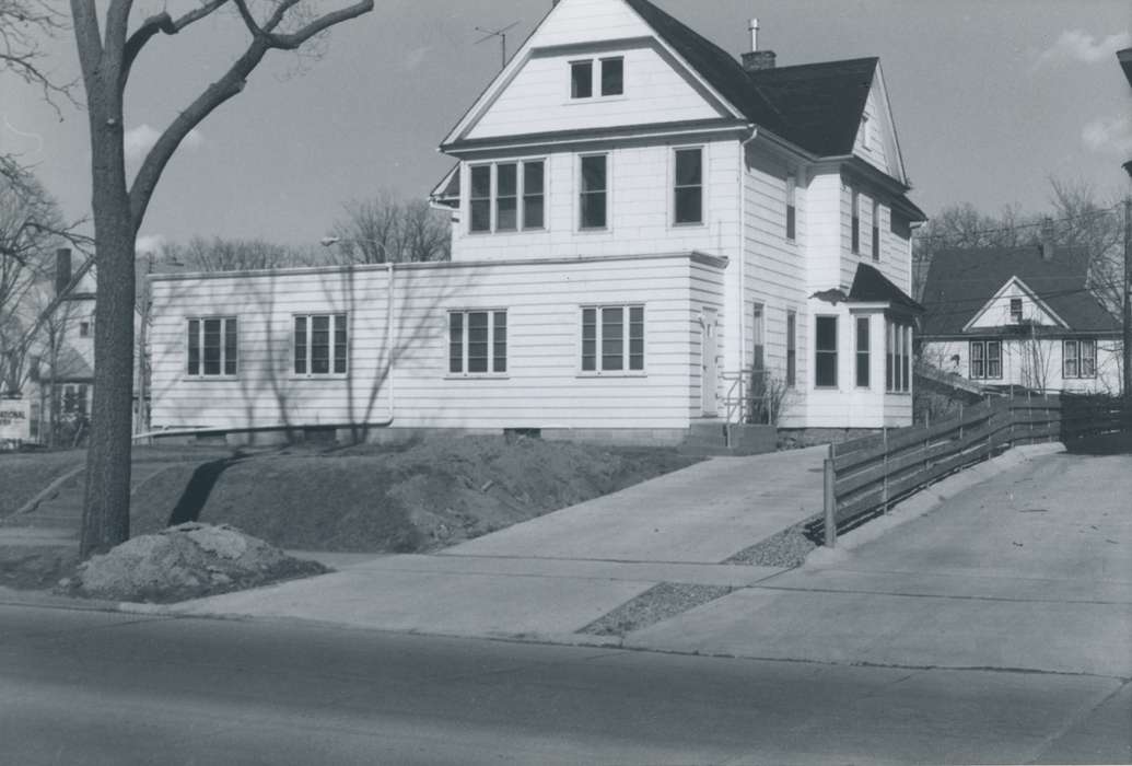 Waverly Public Library, Landscapes, house, history of Iowa, Homes, Iowa, Iowa History, Cedar Falls, IA