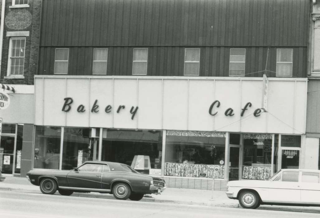 bakery, Businesses and Factories, Iowa, Waverly Public Library, Main Streets & Town Squares, cafe, Iowa History, history of Iowa, main street, Cities and Towns