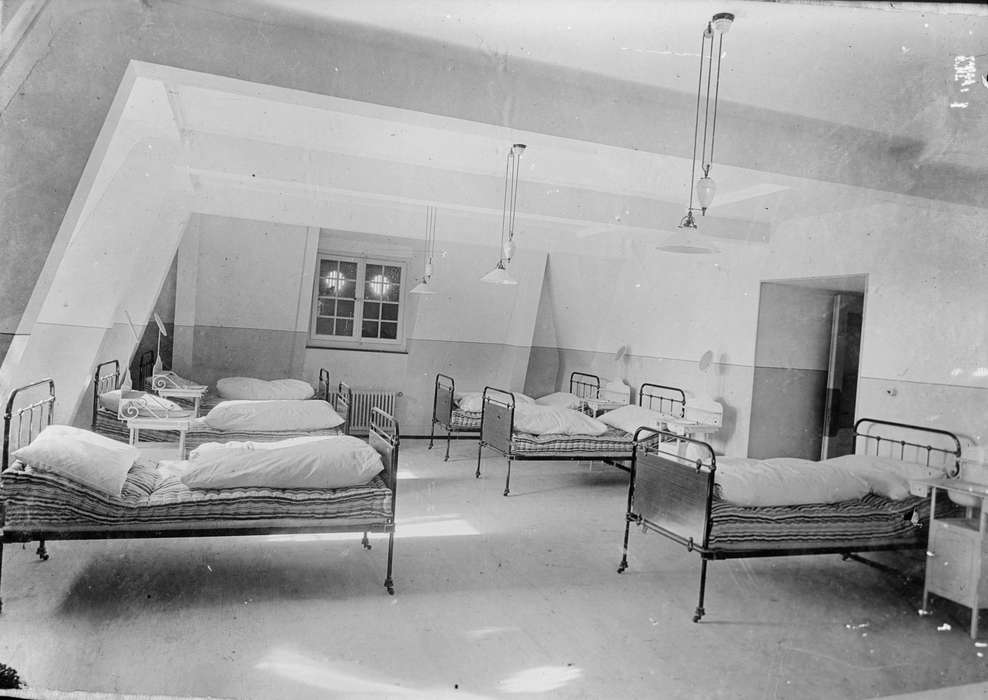 World War I, Library of Congress, sanatorium, Hospitals, bed