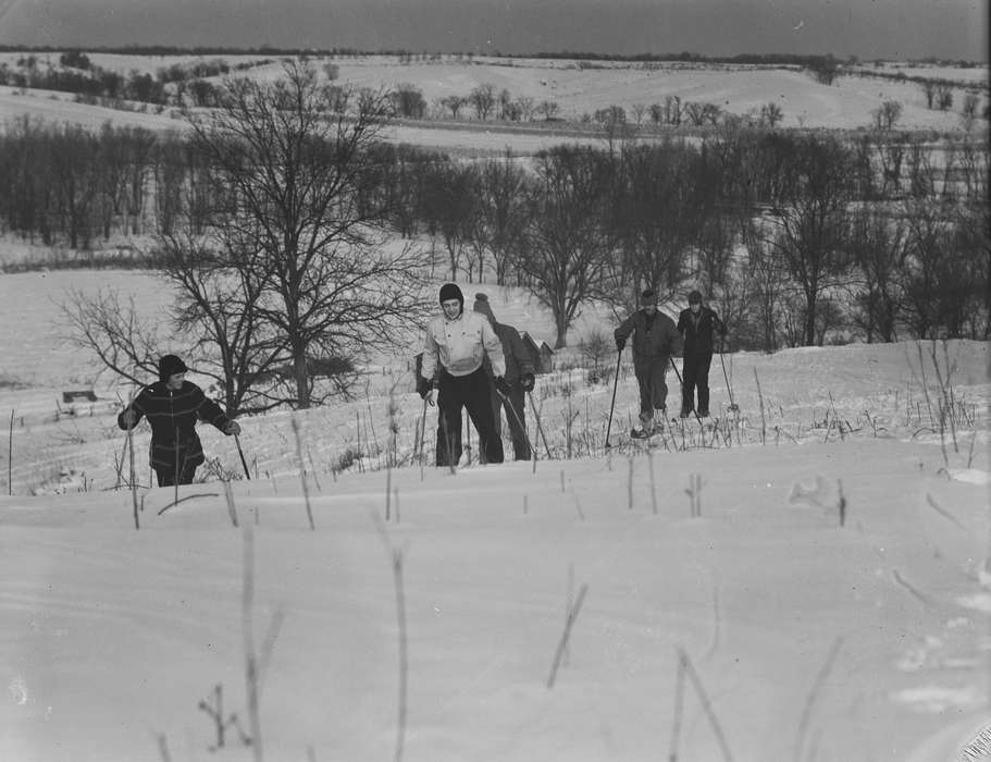 history of Iowa, coat, snow, snow gear, skiing, Iowa History, Lemberger, LeAnn, Winter, Outdoor Recreation, Iowa, Ottumwa, IA, ski