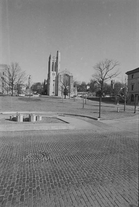 church, Cities and Towns, Ottumwa, IA, brick road, Religious Structures, roundabout, Iowa History, Iowa, history of Iowa, Main Streets & Town Squares, Lemberger, LeAnn, park