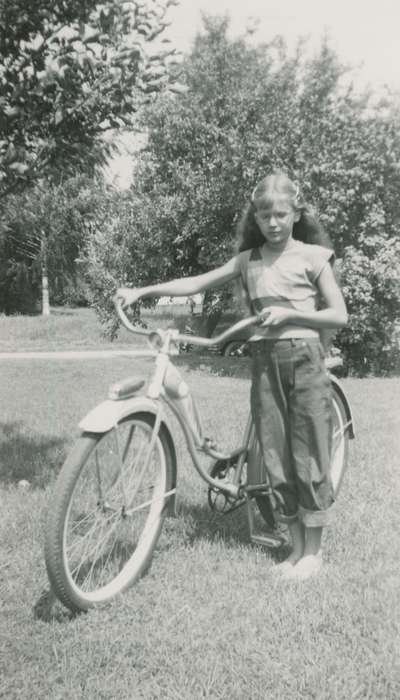bicycle, Dean, Shirley, Portraits - Individual, Iowa History, Iowa, Leisure, bike, history of Iowa, IA, Children