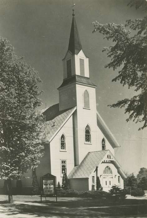 church, Monona, IA, history of Iowa, Palczewski, Catherine, Religious Structures, Iowa, Iowa History