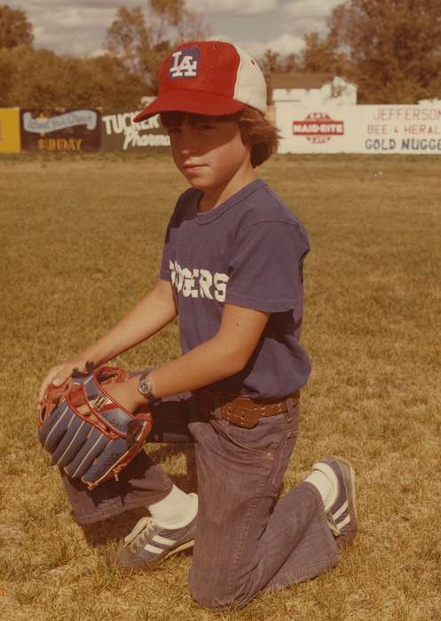 Sports, baseball glove, Jefferson, IA, Iowa History, Simmons, Barbara, boy, baseball, history of Iowa, Children, Portraits - Individual, Iowa