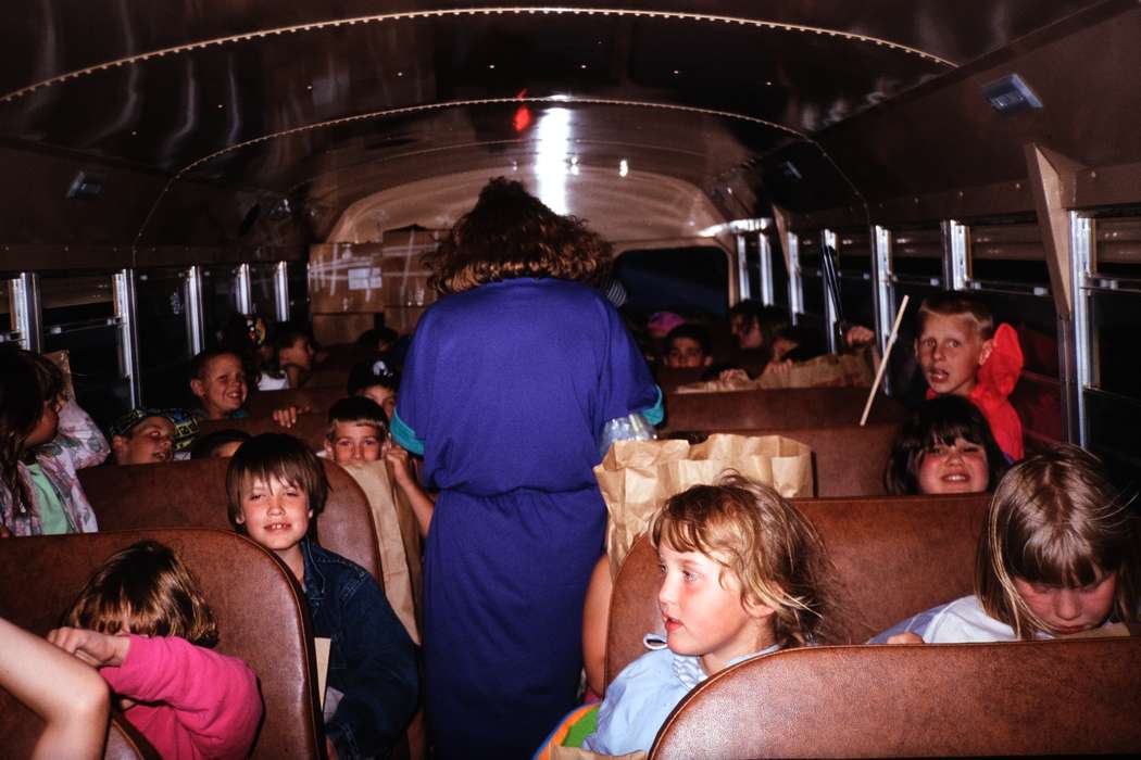 ia, school trip, second grade missouri trip, Iowa, history, United States, Photos, MO, Coon Rapids Enterprise, Portraits - Group, Children, missouri trip, historic, bus, Motorized Vehicles, field trip
