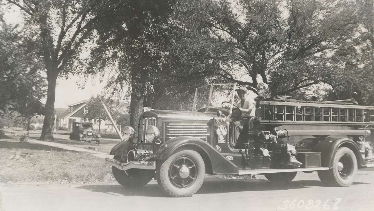 Waverly Public Library, Labor and Occupations, Iowa, Iowa History, fire truck, Waverly, IA, Motorized Vehicles, history of Iowa