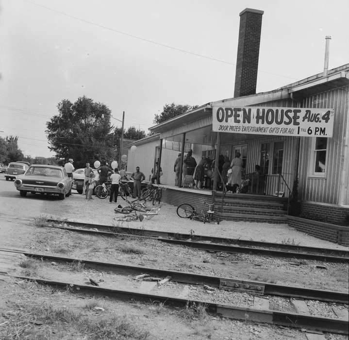 ia, train tracks, bike, Civic Engagement, Iowa, history, IA, bikes, United States, Coon Rapids, Photos, Leisure, Coon Rapids Enterprise, historic, bicycle, open house, balloons