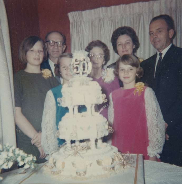anniversary, cake, Spilman, Jessie Cudworth, USA, Iowa History, Portraits - Group, Food and Meals, Families, Iowa, history of Iowa