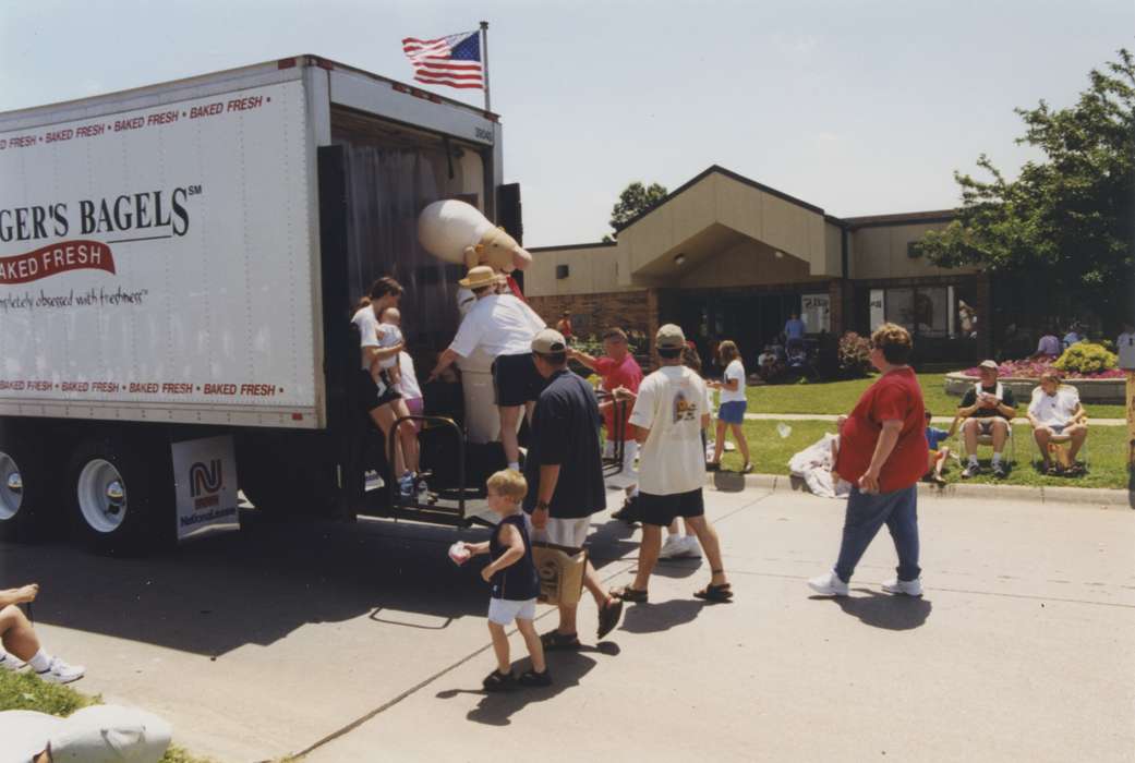 parade, Food and Meals, fourth of july, Fairs and Festivals, Holidays, Johnson County Historical Society, mascot, Businesses and Factories, bagels