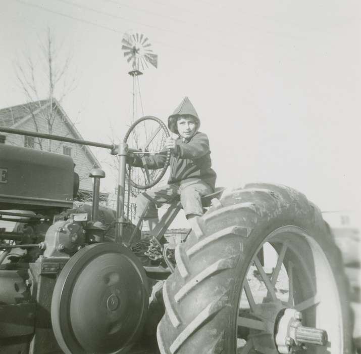Children, Iowa History, tractor, Fredericks, Robert, Iowa, Farming Equipment, Farms, john deere, IA, history of Iowa