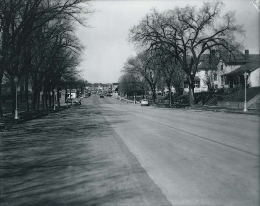 Waverly, IA, bremer ave., east, Iowa History, Homes, trees, Iowa, homes, history of Iowa, cars, Waverly Public Library, street scenes, Motorized Vehicles, Cities and Towns