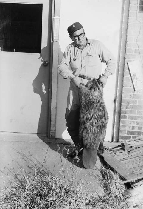 United States, history, ia, glasses, Outdoor Recreation, boots, gloves, Photos, Animals, Coon Rapids Enterprise, historic, Iowa, beaver, IA, hat, Coon Rapids
