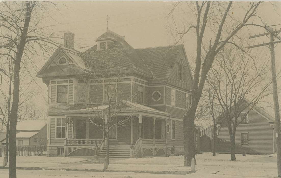 history of Iowa, snow, Waverly Public Library, front porch, Iowa, Iowa History, Homes, Winter