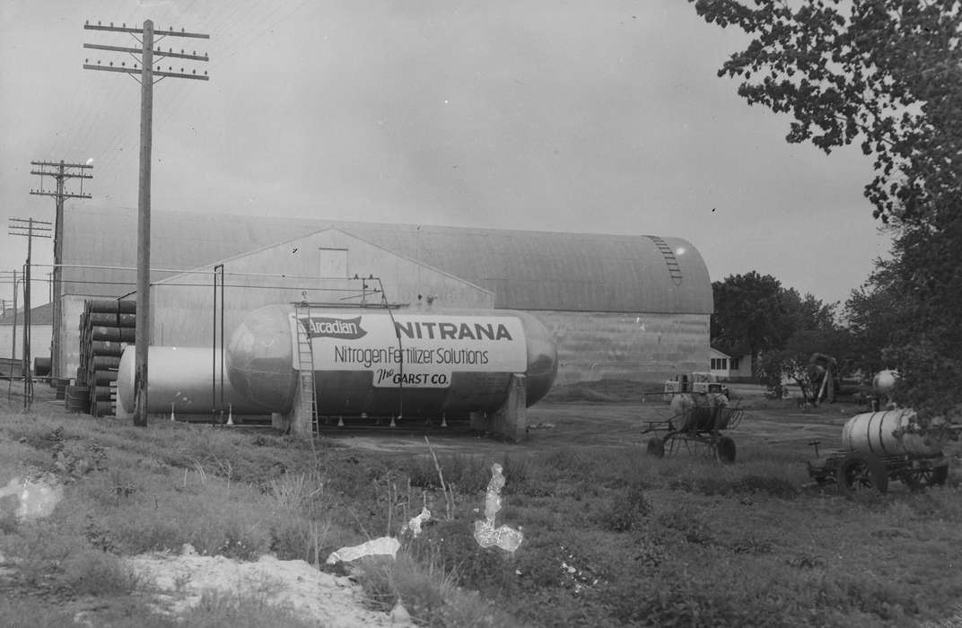 ia, nitrogen, Barns, Iowa, history, IA, Farms, Coon Rapids, Photos, Coon Rapids Enterprise, historic, United States, Farming Equipment