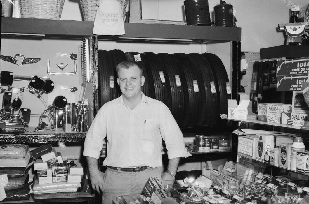 auto store, Businesses and Factories, Portraits - Individual, store, Iowa, IA, United States, Photos, historic, auto parts, Coon Rapids, history, haircut, ia, Coon Rapids Enterprise, tires